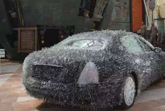 驚！車主用玻璃渣改裝瑪莎拉蒂