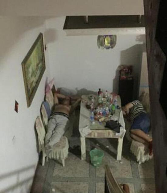 討債公司住家中7天不讓睡覺(jué) 男子報(bào)警后跳樓身亡 討債公司住家中7天不讓睡覺(jué) 男子報(bào)警后跳樓身亡