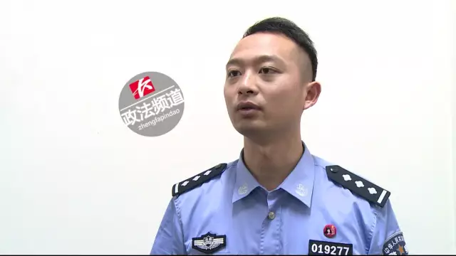 男子騎電動(dòng)車襲胸多名女子被抓 稱與妻子長期分居