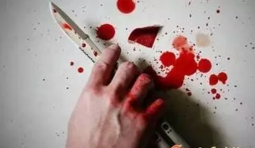 男子用被子捂死妻子 在其胸部、腹部寫下我愛你