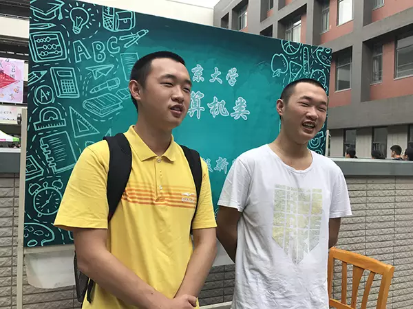 雙胞胎兄弟陳于勤、陳于思。