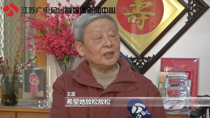 老太秀恩愛(ài)！網(wǎng)友被一封跨越60年的情書甜哭了