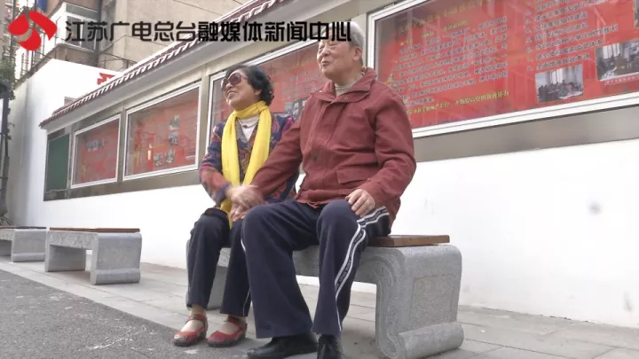 老太秀恩愛(ài)！網(wǎng)友被一封跨越60年的情書甜哭了