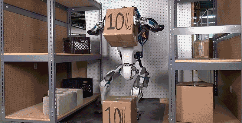 人形機(jī)器人阿特拉斯會(huì)后空翻了 網(wǎng)友:細(xì)思極恐