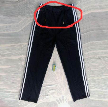 嚇哭！6歲男孩被夾斷手指 罪魁禍首竟是校服