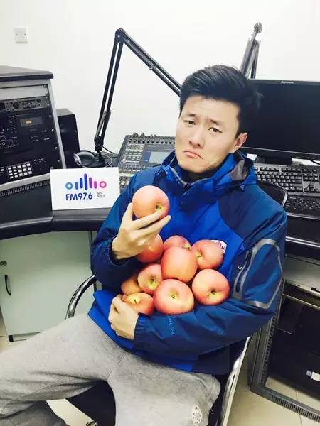 看來(lái)，我真的要裸了……