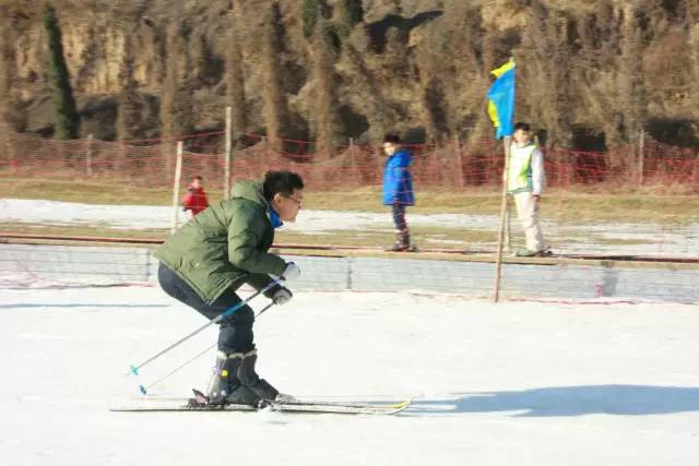 這幾個(gè)帥氣的姿勢(shì)，真的像專(zhuān)業(yè)級(jí)選手了呢