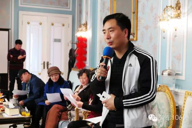 星星裝飾公司董事長、詩人 孔令偉