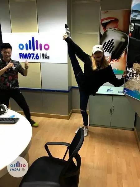 哇哦！都是帶功夫滴美人兒！