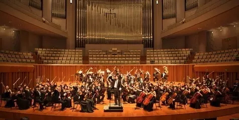 五十位音樂名家同臺(tái)全程伴奏 五十位音樂名家同臺(tái)全程伴奏