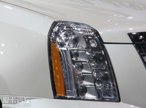 凱迪拉克凱雷德ESV鉑金版加長(zhǎng)型