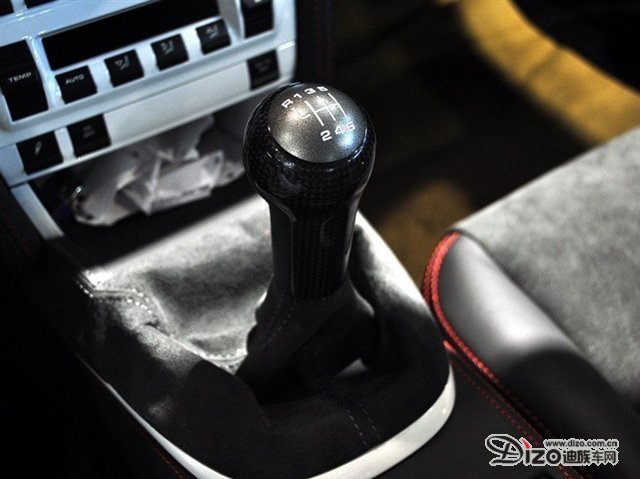 自動(dòng)擋車死火勿多次踩剎車 自動(dòng)擋車死火勿多次踩剎車