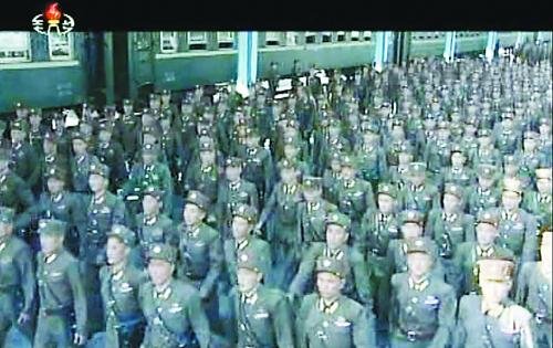 約2萬(wàn)名朝鮮朝鮮人民軍基層軍官近日陸續(xù)抵達(dá)平壤，準(zhǔn)備出席軍方大會(huì)。