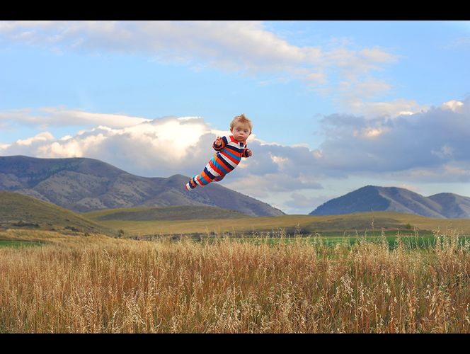 美國(guó)男子為患唐氏綜合癥兒子拍“飛行照” 美國(guó)男子為患唐氏綜合癥兒子拍“飛行照”