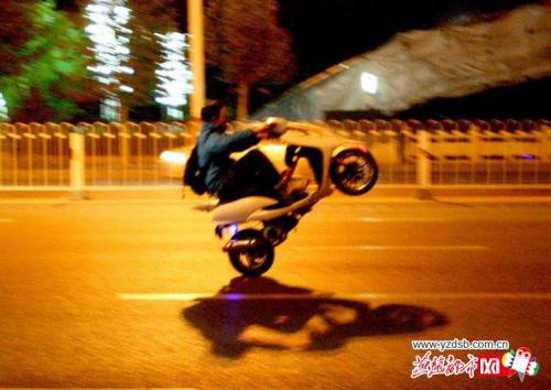 石家莊現(xiàn)深夜 石家莊現(xiàn)深夜