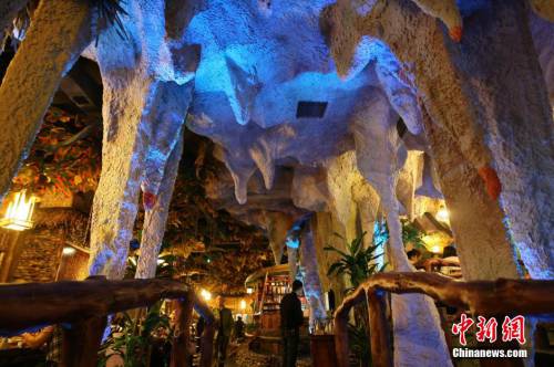 重慶現“溶洞”style火鍋館受追捧 重慶現“溶洞”style火鍋館受追捧