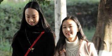 四川藝考現(xiàn)場:一大波美女云集 四川藝考現(xiàn)場:一大波美女云集