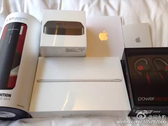 日本果粉雪夜排隊 警察拍肩確認死活 日本果粉雪夜排隊 警察拍肩確認死活