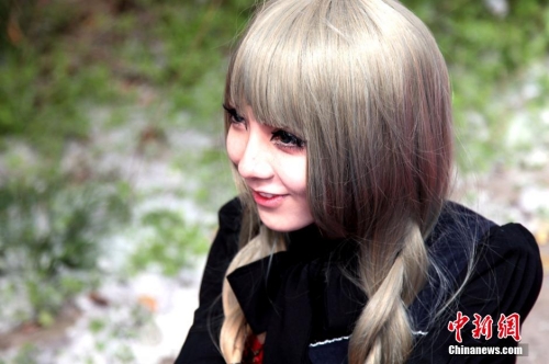 “Cosplay”美女云集西安交大櫻花節(jié) “Cosplay”美女云集西安交大櫻花節(jié)