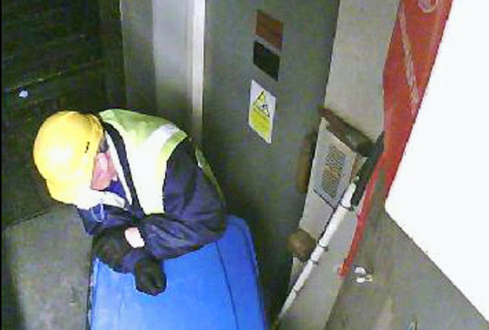 英國(guó)史上最大盜竊案現(xiàn)場(chǎng)曝光 英國(guó)史上最大盜竊案現(xiàn)場(chǎng)曝光