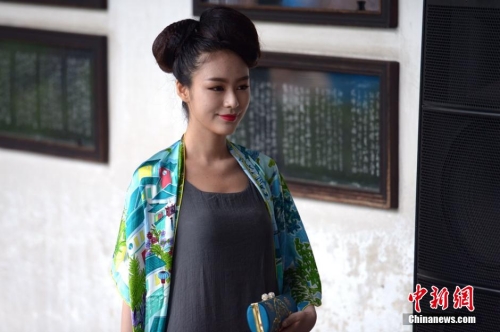 美女旗袍走秀拙政園 展融合之美 美女旗袍走秀拙政園 展融合之美