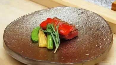 就一點兒紫菜跟生魚片 日料沒吃什么為啥還那么貴？