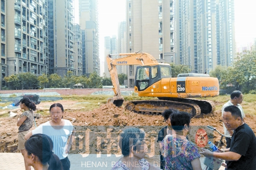 昨天，由于附近居民抗議，紅旗變電站項(xiàng)目再次停工