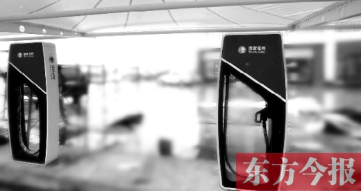 京港澳高速原陽服務(wù)區(qū)，已經(jīng)進(jìn)入調(diào)試階段的專為小型乘用電動汽車充電的快速充電樁站