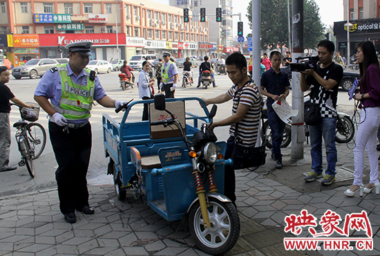 查處現(xiàn)場(chǎng) 查處現(xiàn)場(chǎng)