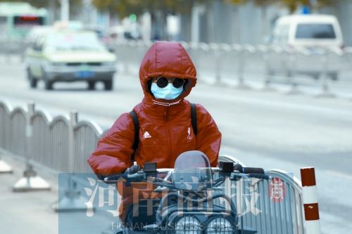 全副武裝，抵抗寒風(fēng)