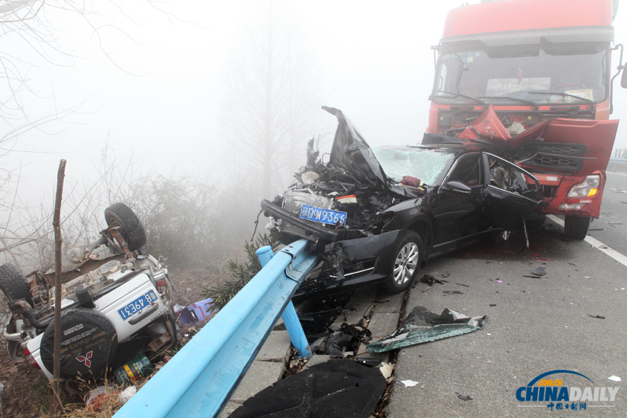 事故現(xiàn)場(chǎng)。惠斌 攝