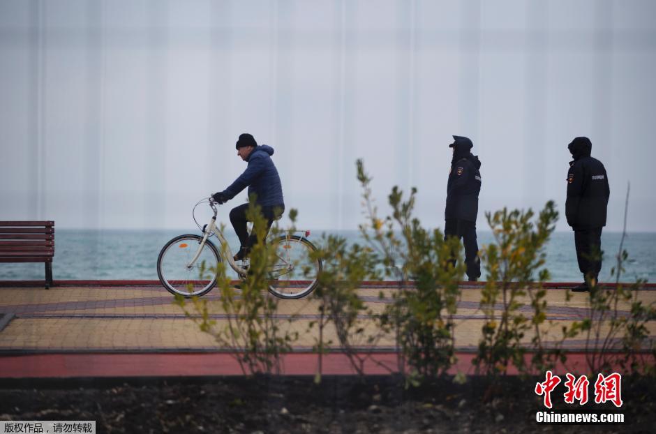 當(dāng)?shù)貢r(shí)間1月29日，俄羅斯索契，2014年索契冬奧會(huì)，俄羅斯軍方在奧林匹克公園周邊部署放空導(dǎo)彈系統(tǒng)。