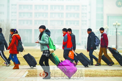這不是拉桿箱的秀臺，這是行李的改頭換代，今天，你“拉桿箱”了嗎？