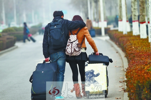 迫不及待地渴盼開學(xué)、想念學(xué)校，很大程度是因為身邊又有了你的身影相伴。