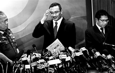 當(dāng)?shù)貢r(shí)間2014年3月12日，馬來西亞雪邦，馬來西亞交通部長希山慕丁出席新聞發(fā)布會。