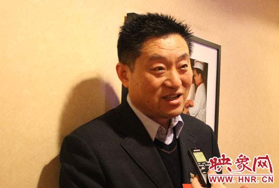 全國(guó)人大代表、輝縣市孟莊鎮(zhèn)南李莊村黨支部書記范海濤