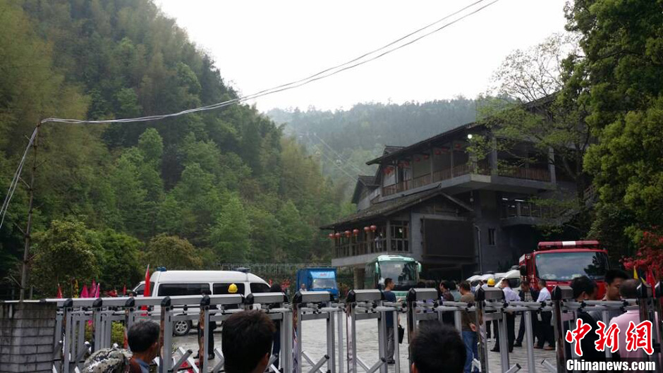 井岡山索道發(fā)生轎箱墜落 1人被甩出箱外遇難 井岡山索道發(fā)生轎箱墜落 1人被甩出箱外遇難