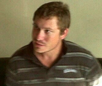 這是4月25日在印度尼西亞巴厘島拍攝的企圖硬闖客機駕駛艙的醉酒乘客馬特·克里斯托弗。