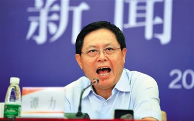 　譚力 男，1955年10月生，漢族，重慶市人，大學學歷，有知青經(jīng)歷。2009年3月前，一直在四川工