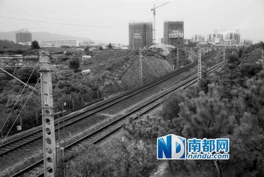 東源縣法院院長被火車撞亡事發(fā)地段。 東源縣法院院長被火車撞亡事發(fā)地段。