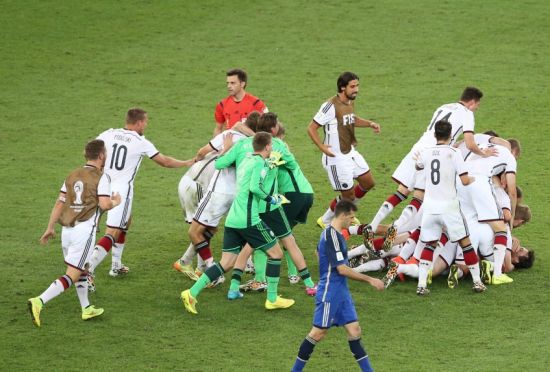 德國圓滿阿根廷神傷…… 德國圓滿阿根廷神傷……