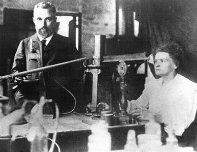 居里夫婦。