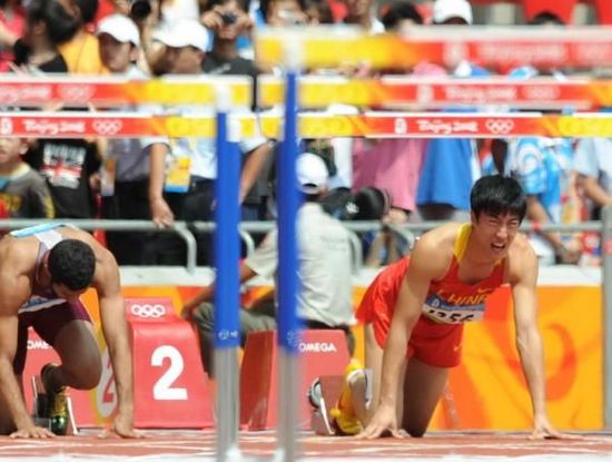 劉翔明年或復(fù)出:想在傷心地鳥巢跨完最后一欄 劉翔明年或復(fù)出:想在傷心地鳥巢跨完最后一欄