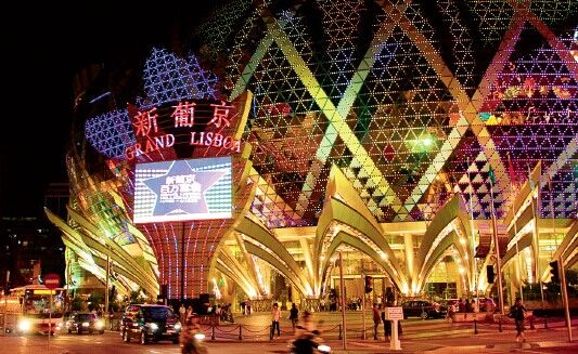 　澳門賭場貴賓廳的冷清，在許多人看來，是當?shù)亟?jīng)濟轉型的好機會。