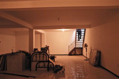 西城區(qū)大石虎胡同一處四合院內(nèi)，挖出的地下室已經(jīng)成型。