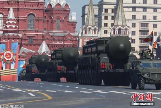 資料圖：2014年5月9日，俄羅斯舉行紀(jì)念衛(wèi)國戰(zhàn)爭勝利69周年的閱兵式，俄羅斯總統(tǒng)普京出席。