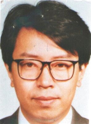 姚耿 現(xiàn)年53歲，外逃前任云南省五礦化工進出口（集團）公司上海浦東分公司經理