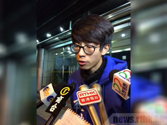 黃臺仰因設(shè)想?yún)⑴c旺角暴亂被香港警方拘捕，被指涉嫌參與旺角暴動。