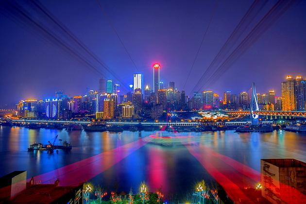 中原地產(chǎn)數(shù)據(jù)顯示，8月最后一周，上海市新建商品住宅成交已連續(xù)5天破千，昨日（8月31日）更是達(dá)到單日成交1123套。