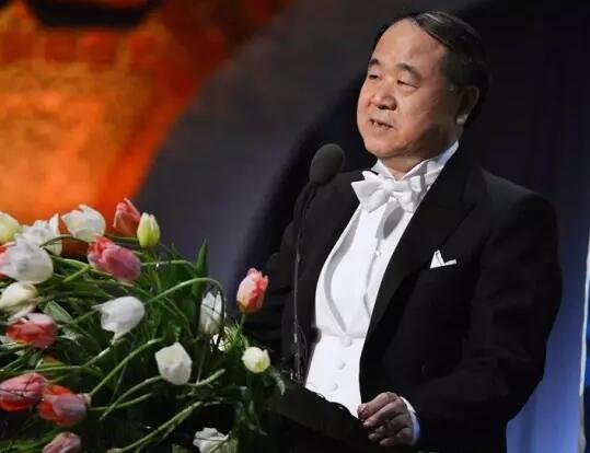 林少華的言下之意是，村上那兩年沒(méi)拿獎(jiǎng)不冤。